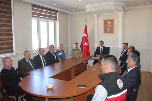 Göreve Başlayan Sayın İbrahim PELİT, Kurum Amirleriyle Bir Araya Gelerek Tanışma Ve Değerlendirme Toplantısı Gerçekleştirdi.
